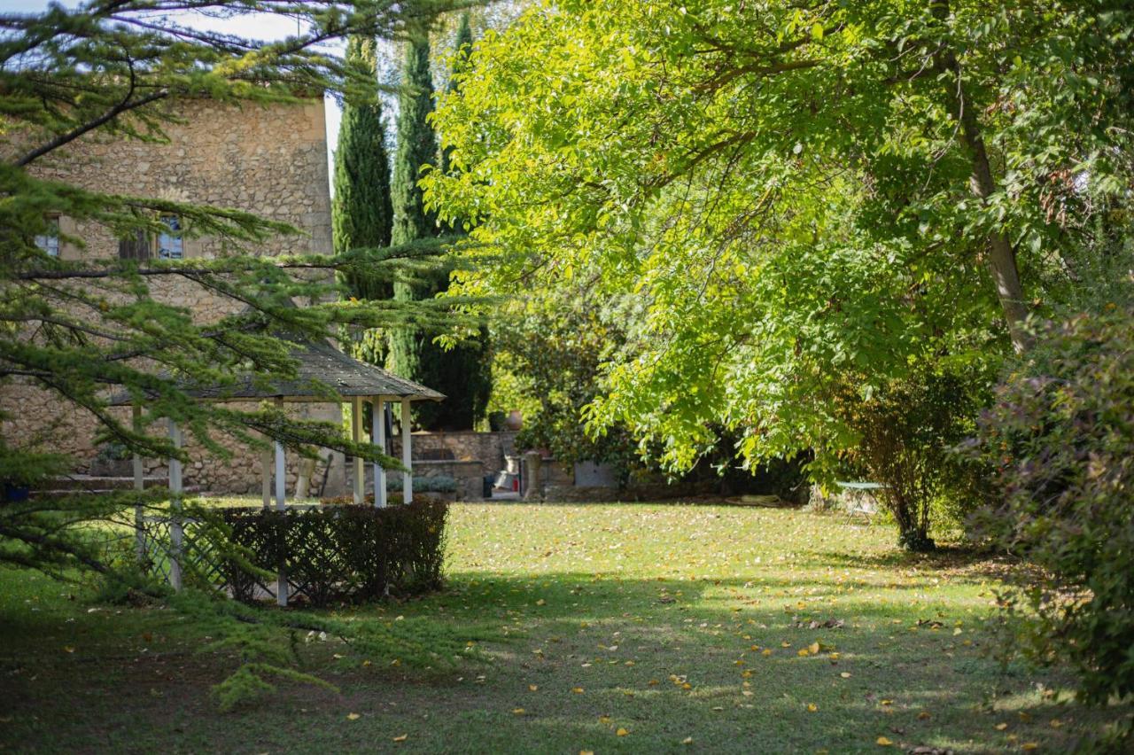 Le Vieux Moulin De Jouques Bed & Breakfast Exterior photo