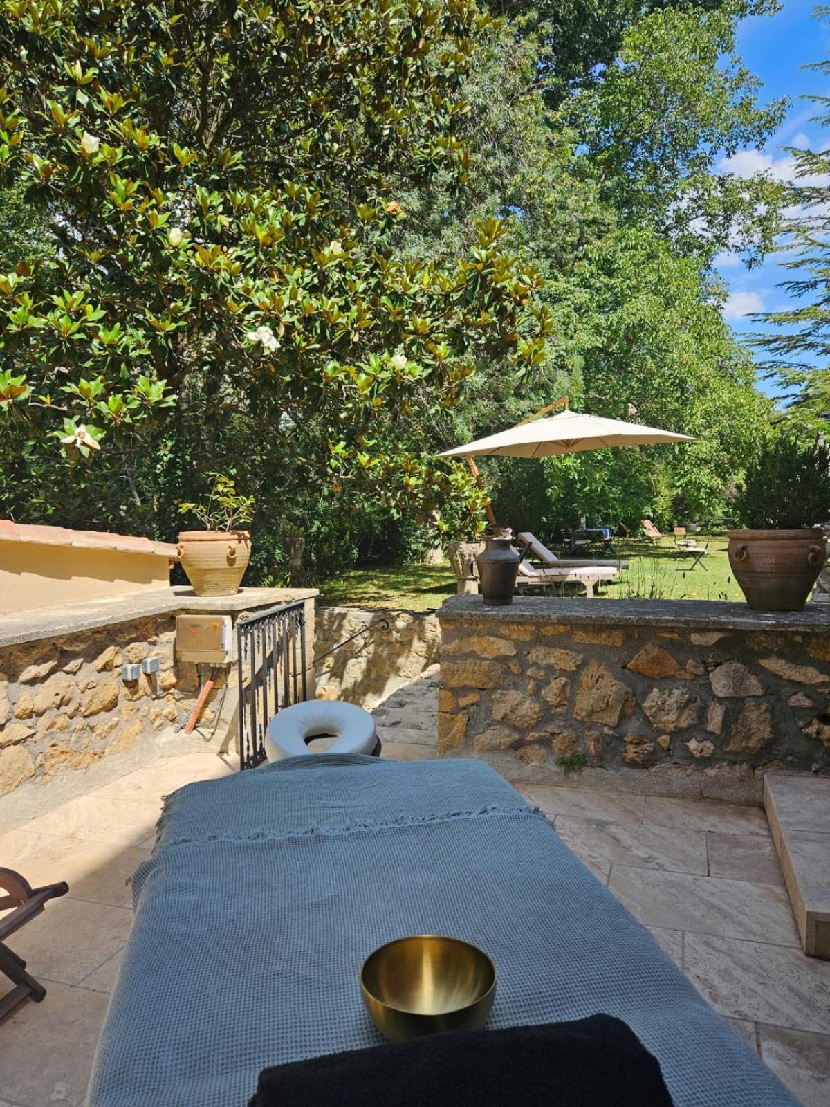 Le Vieux Moulin De Jouques Bed & Breakfast Exterior photo