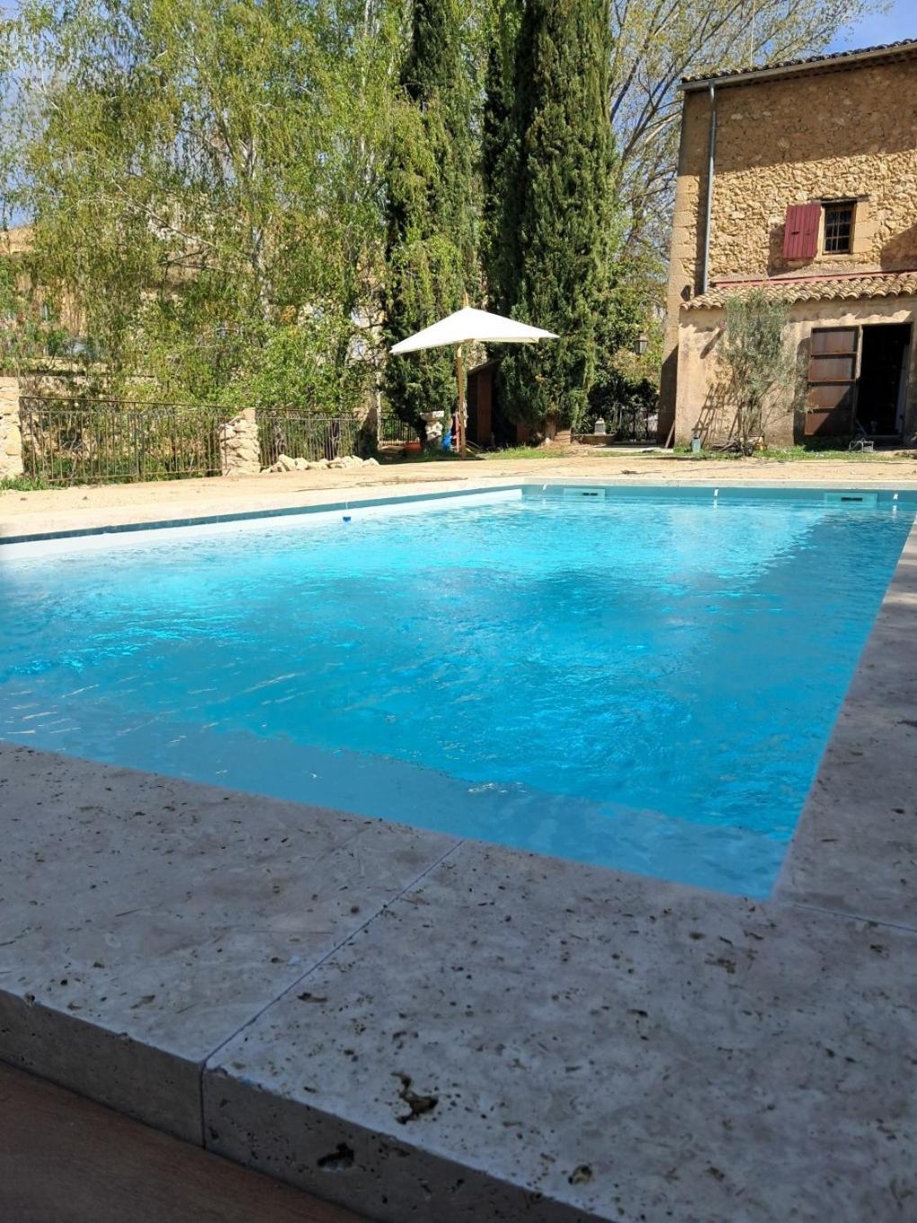 Le Vieux Moulin De Jouques Bed & Breakfast Exterior photo