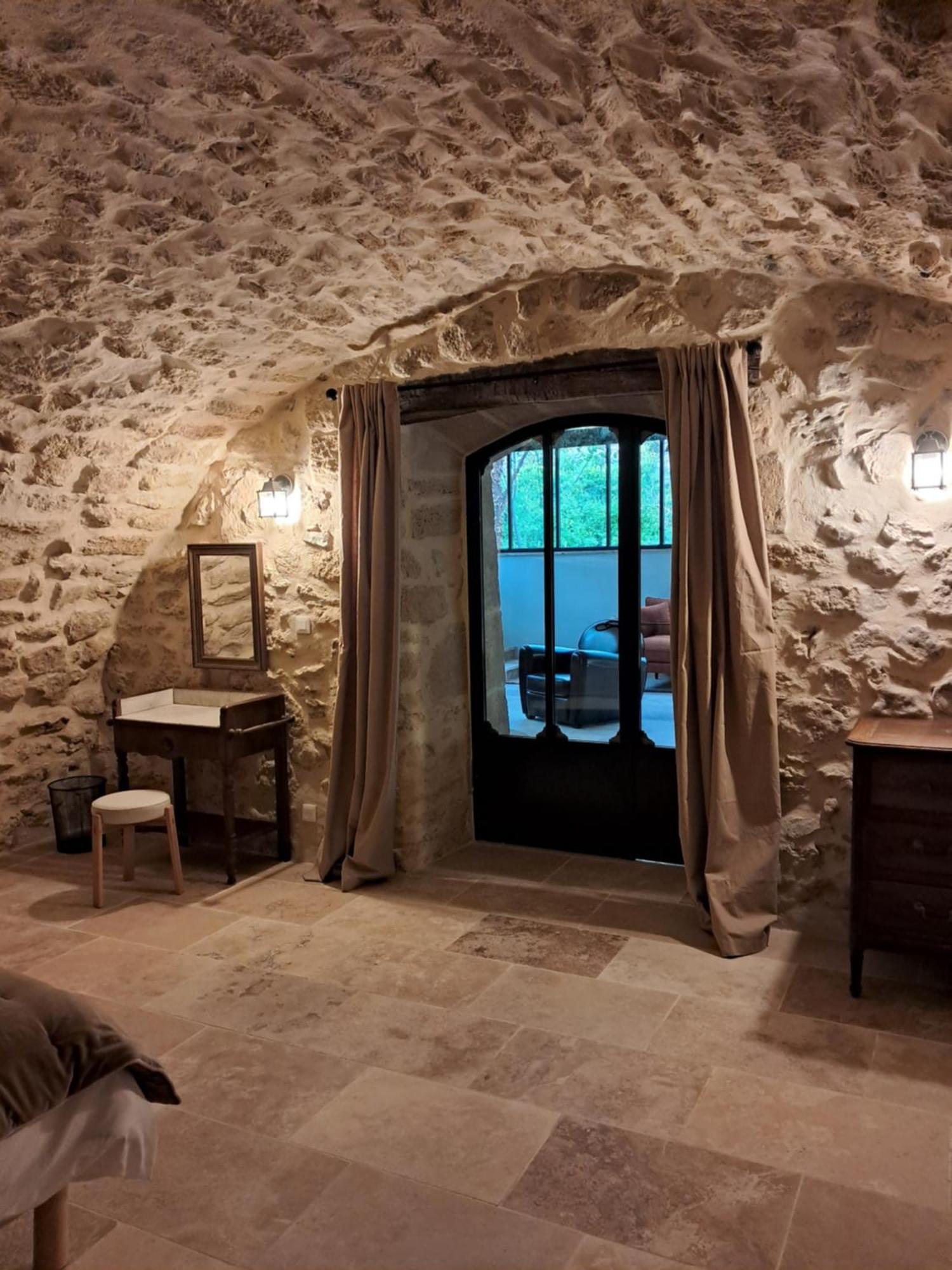 Le Vieux Moulin De Jouques Bed & Breakfast Exterior photo