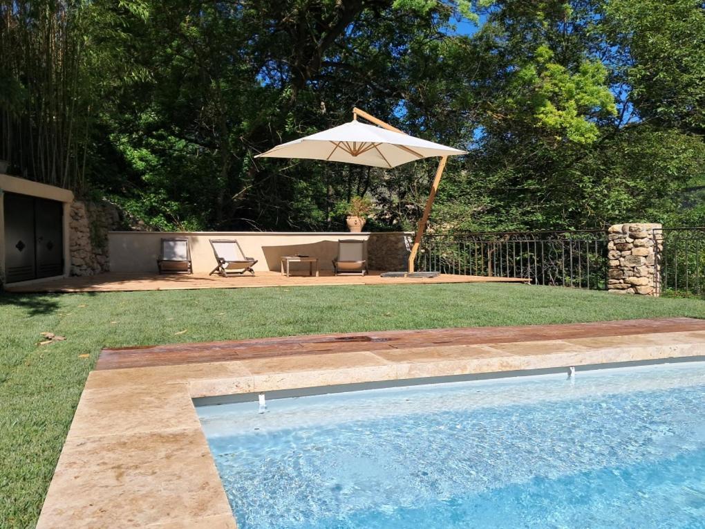 Le Vieux Moulin De Jouques Bed & Breakfast Exterior photo